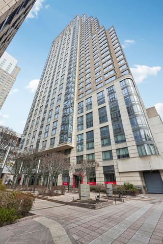 10 City Place 3D, White Plains, NY 10601