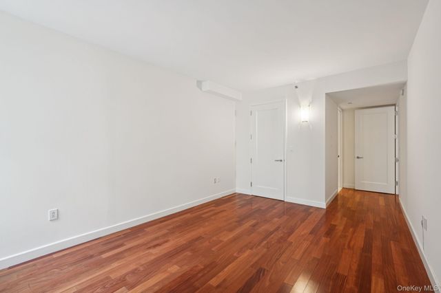 10 City Place 3D, White Plains, NY 10601