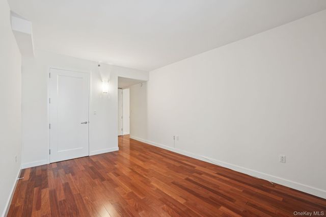 10 City Place 3D, White Plains, NY 10601