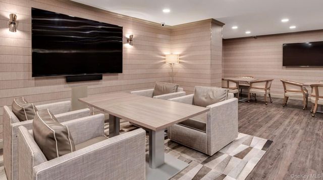 10 City Place 3D, White Plains, NY 10601