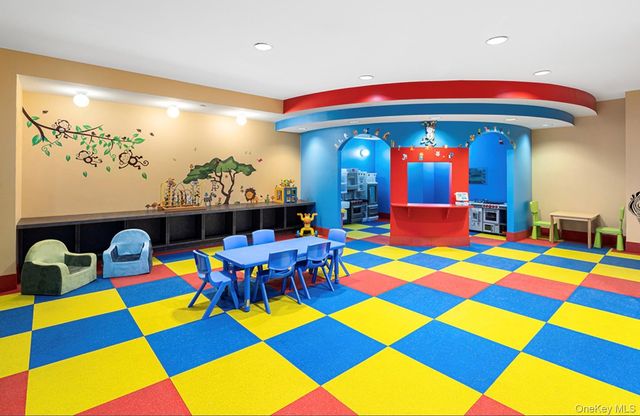 10 City Place 3D, White Plains, NY 10601