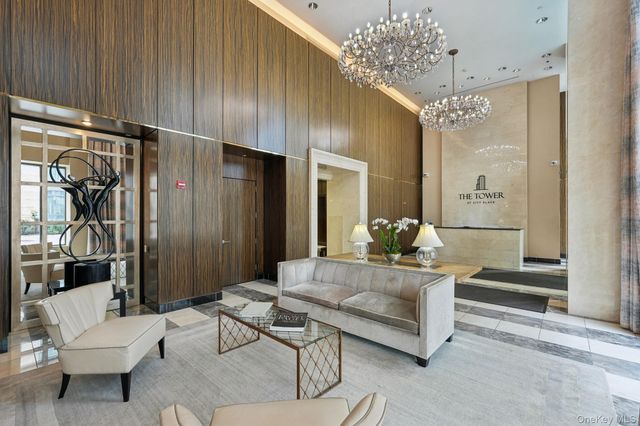 10 City Place 3D, White Plains, NY 10601