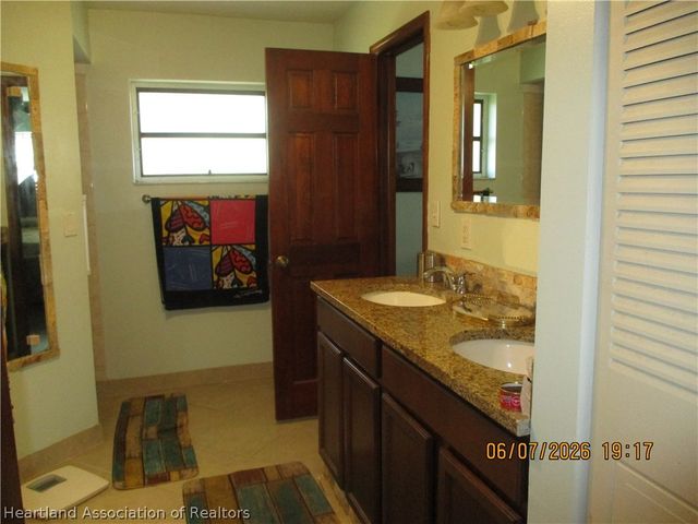 243 SHEPPARD Road NW, Lake Placid, FL 33852
