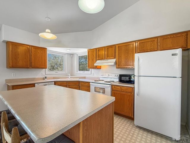 409 W Baldwyn Dr, Pueblo West, CO 81007
