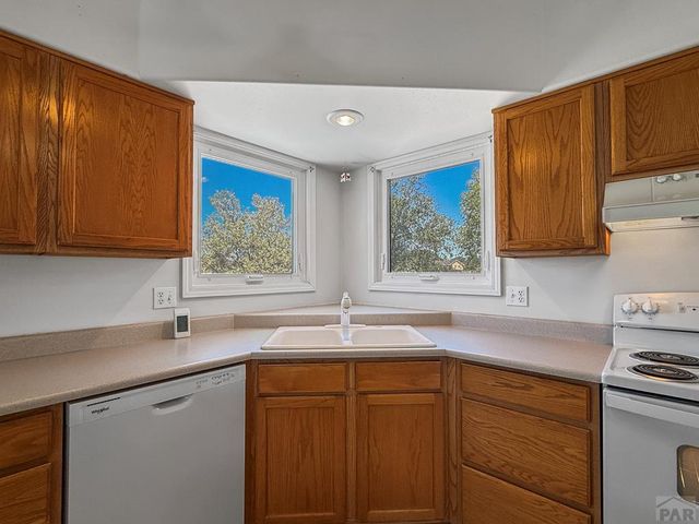 409 W Baldwyn Dr, Pueblo West, CO 81007