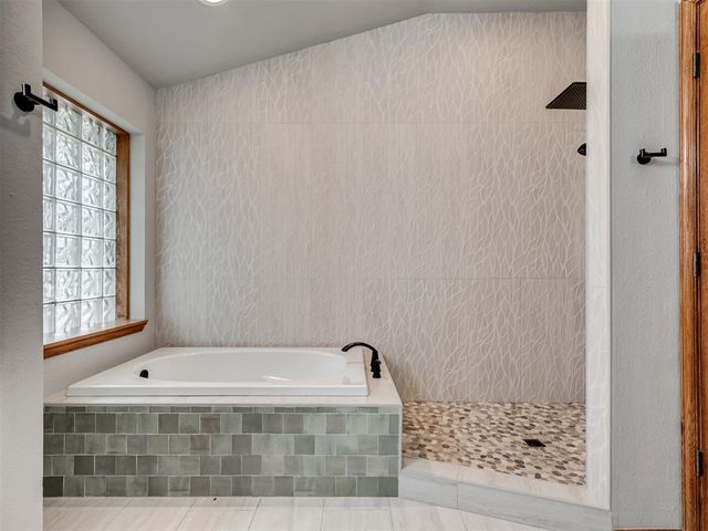 3360 Allspice Run, Norman, OK 73026