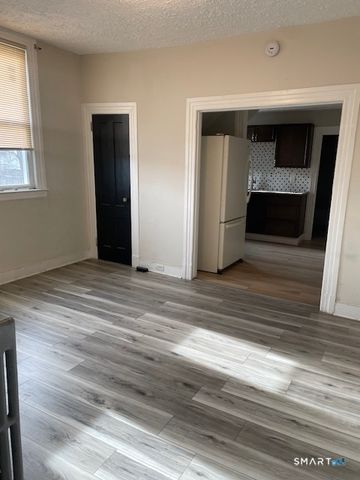 57 Blue Hills Avenue 3, Hartford, CT 06112