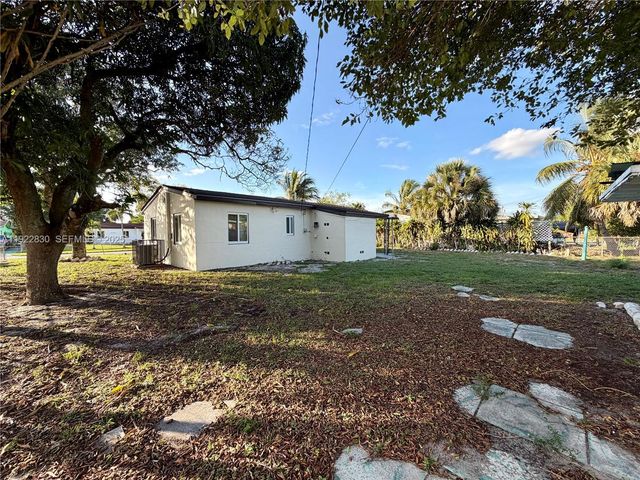 16521 NW 18th Ct, Miami Gardens, FL 33054