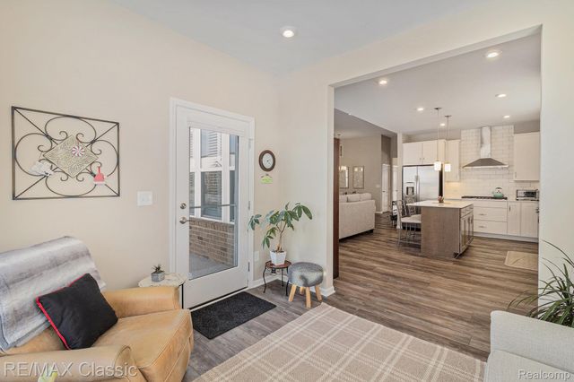 48738 Rockview Road, Novi, MI 48374