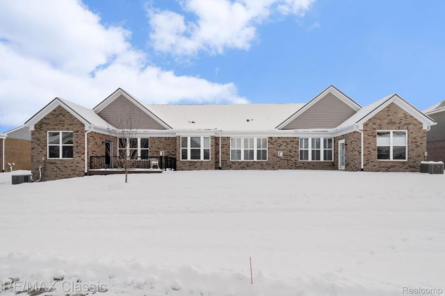 48738 Rockview Road, Novi, MI 48374