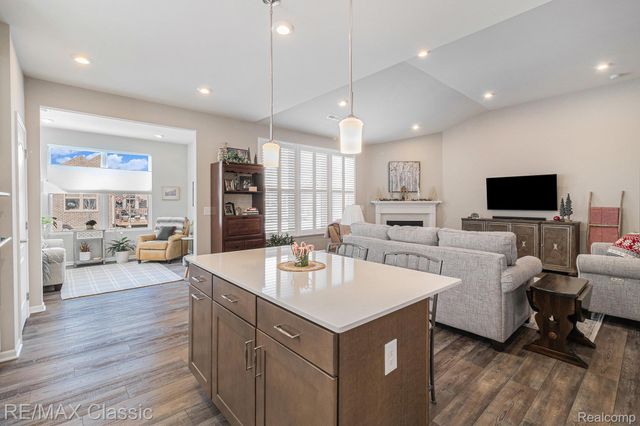 48738 Rockview Road, Novi, MI 48374