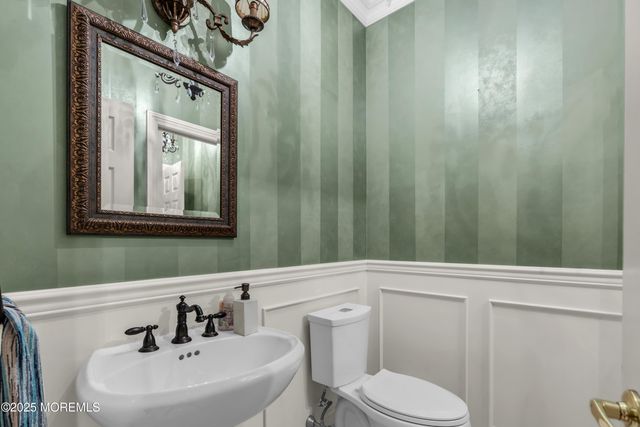 26 Bruns Road, Allenhurst, NJ 07711