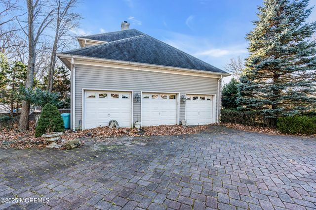 26 Bruns Road, Allenhurst, NJ 07711