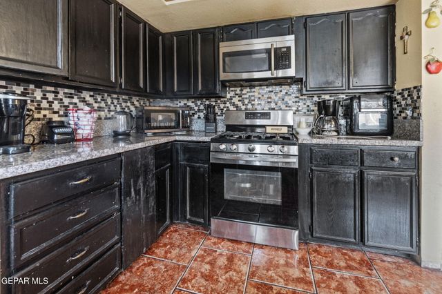 2214 MERMAID Drive, El Paso, TX 79936