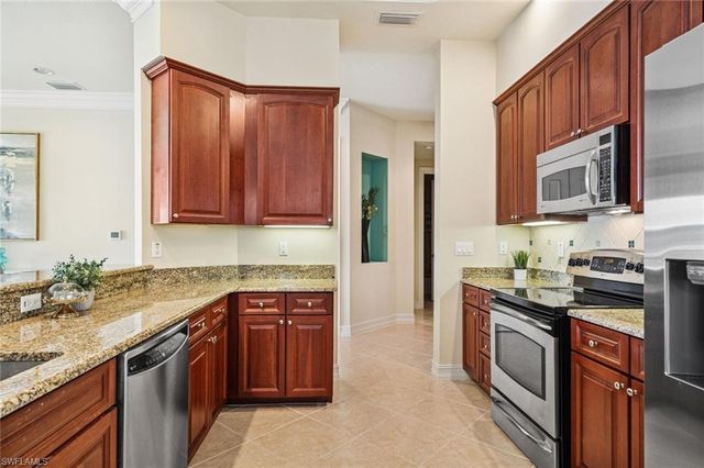 7168 Lemuria CIR # 1701, Naples, FL 34109