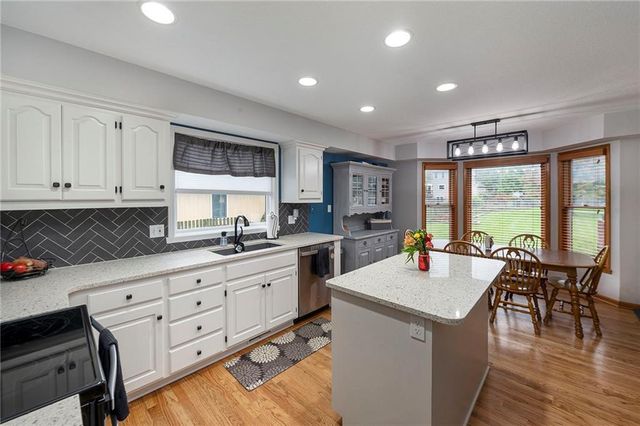 1040 Stonecreek Drive, Lawrence, KS 66049