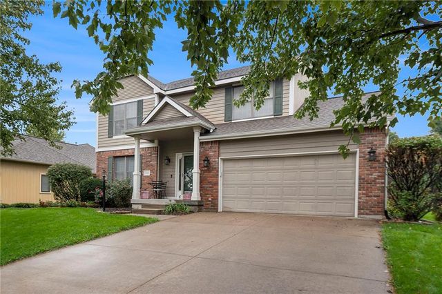 1040 Stonecreek Drive, Lawrence, KS 66049