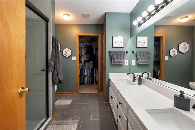 1040 Stonecreek Drive, Lawrence, KS 66049