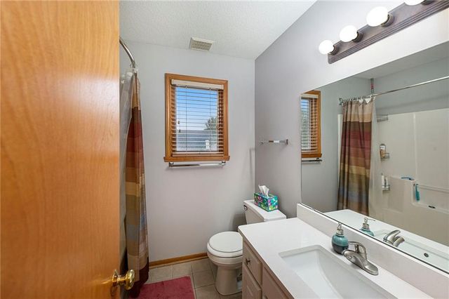 1040 Stonecreek Drive, Lawrence, KS 66049