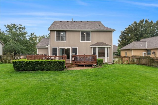 1040 Stonecreek Drive, Lawrence, KS 66049