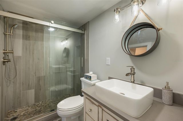 845 BENJAMIN FRANKLIN DRIVE 302, Sarasota, FL 34236