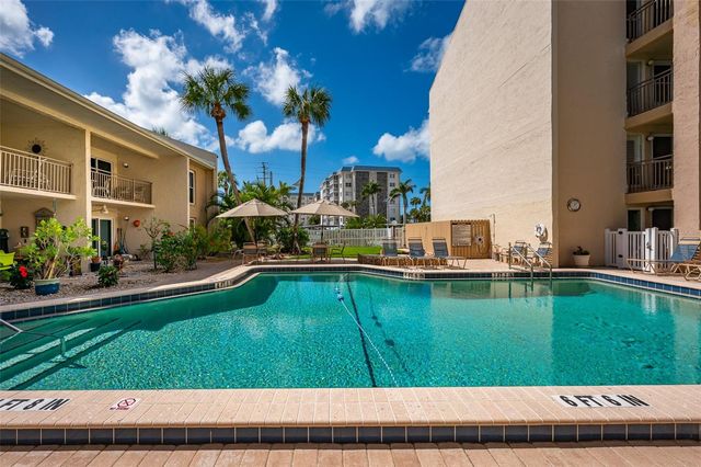 845 BENJAMIN FRANKLIN DRIVE 302, Sarasota, FL 34236