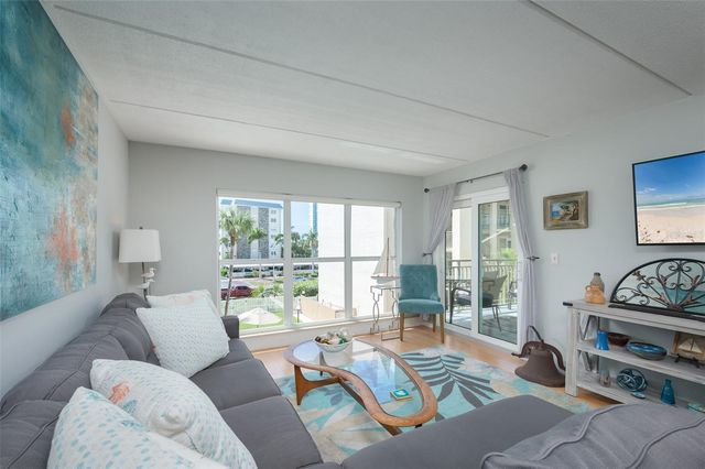 845 BENJAMIN FRANKLIN DRIVE 302, Sarasota, FL 34236