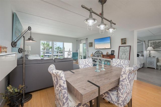 845 BENJAMIN FRANKLIN DRIVE 302, Sarasota, FL 34236