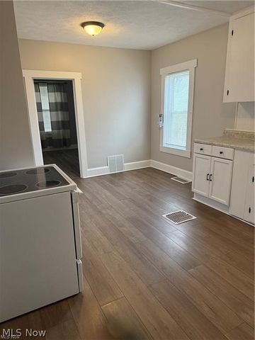 1729 Gambrinus Avenue SW, Canton, OH 44706