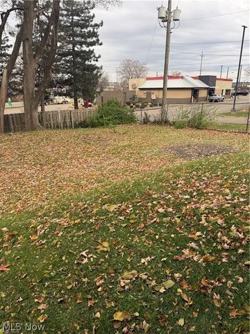 1729 Gambrinus Avenue SW, Canton, OH 44706