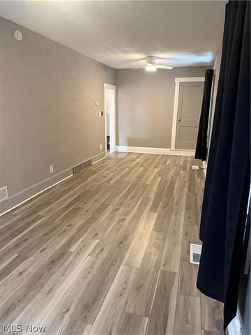 1729 Gambrinus Avenue SW, Canton, OH 44706