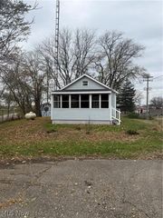 1729 Gambrinus Avenue SW, Canton, OH 44706