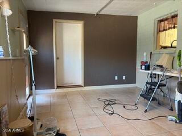 2207 E ACOMA Drive, Phoenix, AZ 85022