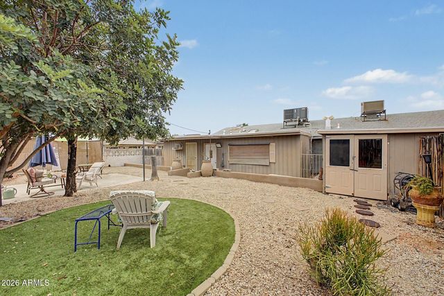 2207 E ACOMA Drive, Phoenix, AZ 85022