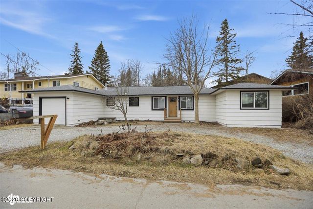 2000 Wildwood Lane, Anchorage, AK 99517