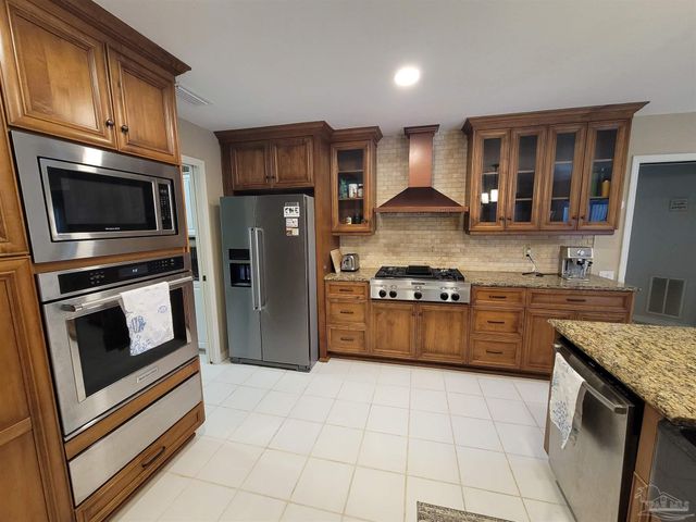 3407 Applegate St, Pensacola, FL 32514