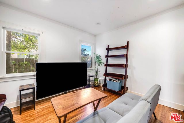 330 N Gower Street, Los Angeles, CA 90004