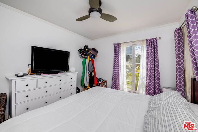 330 N Gower Street, Los Angeles, CA 90004