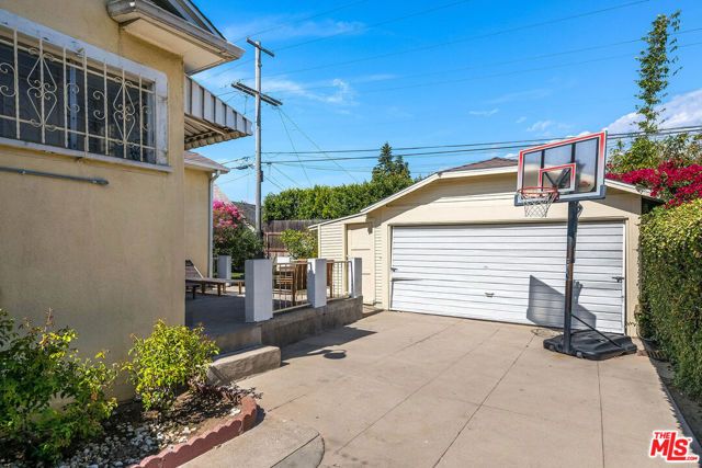 330 N Gower Street, Los Angeles, CA 90004