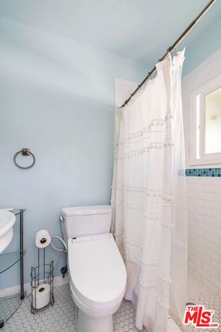 330 N Gower Street, Los Angeles, CA 90004