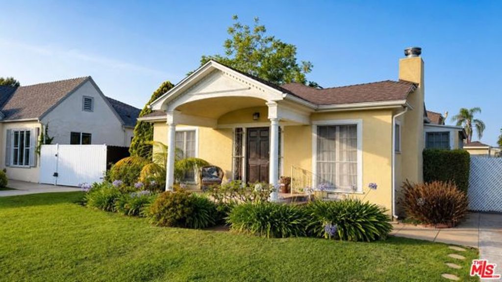 330 N Gower Street, Los Angeles, CA 90004