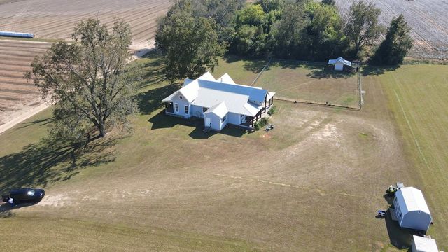 516 County Road 521, Headland, AL 36345