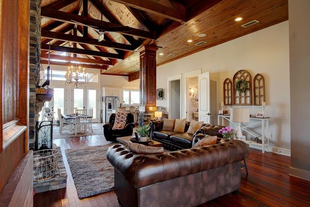 516 County Road 521, Headland, AL 36345