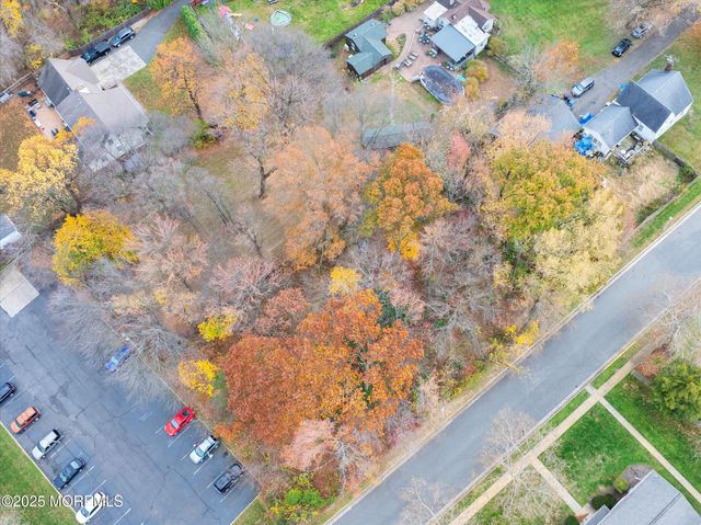 4 Sutton Place, Matawan, NJ 07747