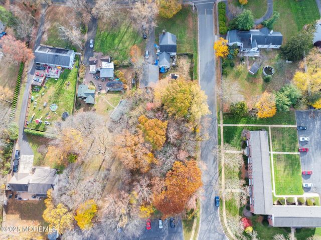 4 Sutton Place, Matawan, NJ 07747