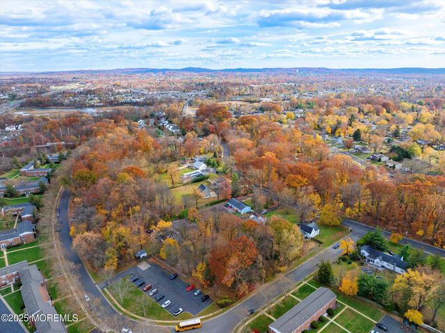 4 Sutton Place, Matawan, NJ 07747