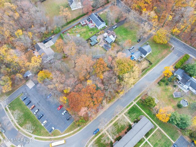 4 Sutton Place, Matawan, NJ 07747