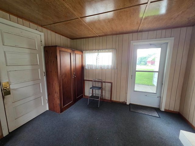 405 1st Avenue, Frederika, IA 50631