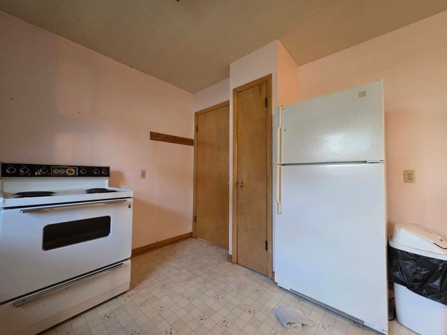 405 1st Avenue, Frederika, IA 50631