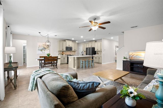 6708 HAZELNUT SPICE DRIVE, Sun City Center, FL 33573